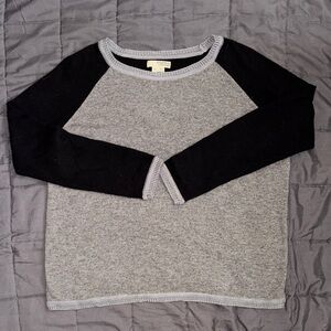 Elegant Black and Gray Women's Crew Neck Sweater